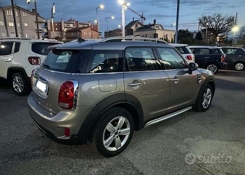 Usata Mini Cooper D Countryman Business 116 CV (85 kW) 2018 Grigio SUV