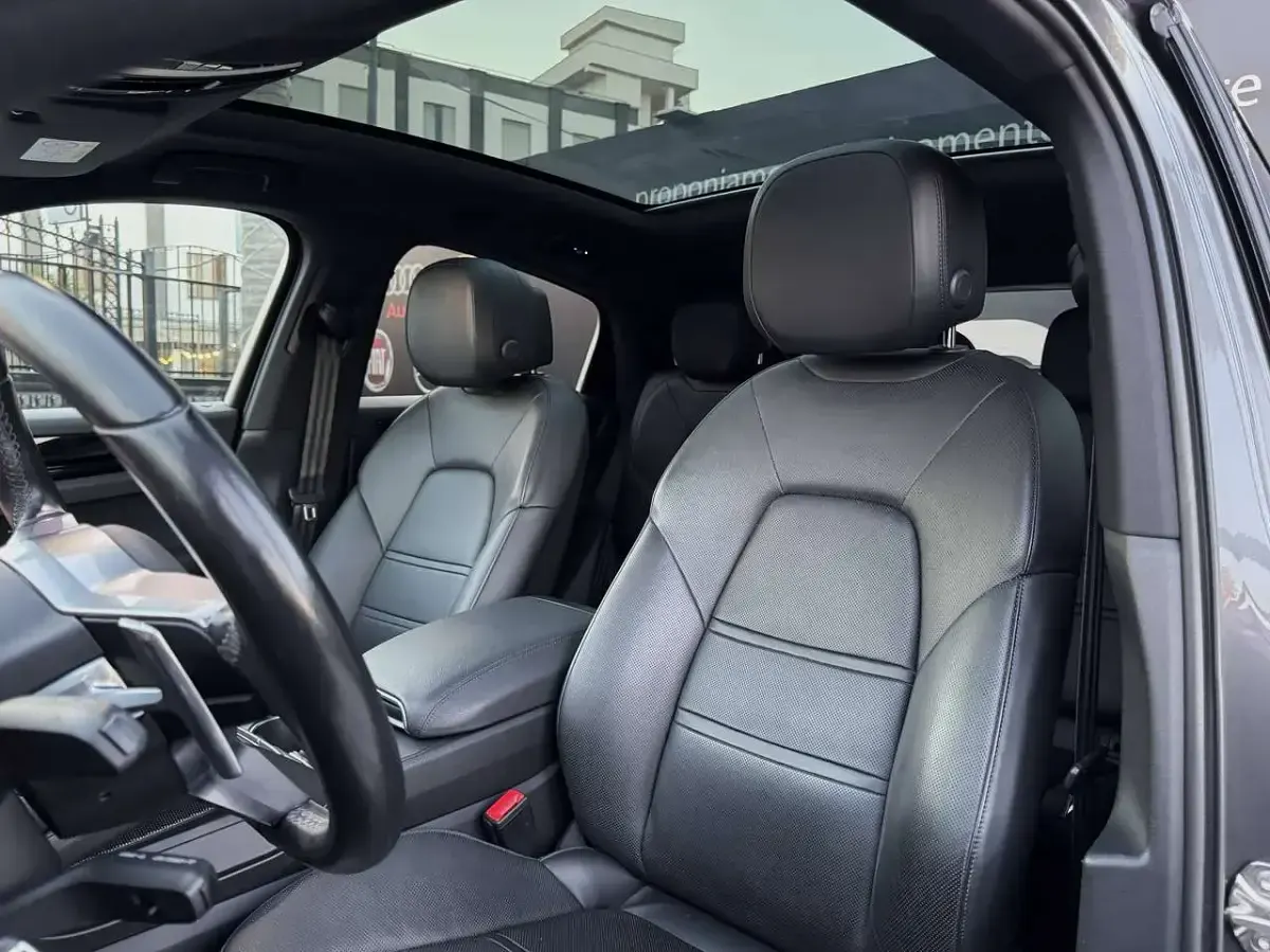 Usata Porsche Cayenne Sport 340 CV (250 kW) 2021 Grigio SUV
