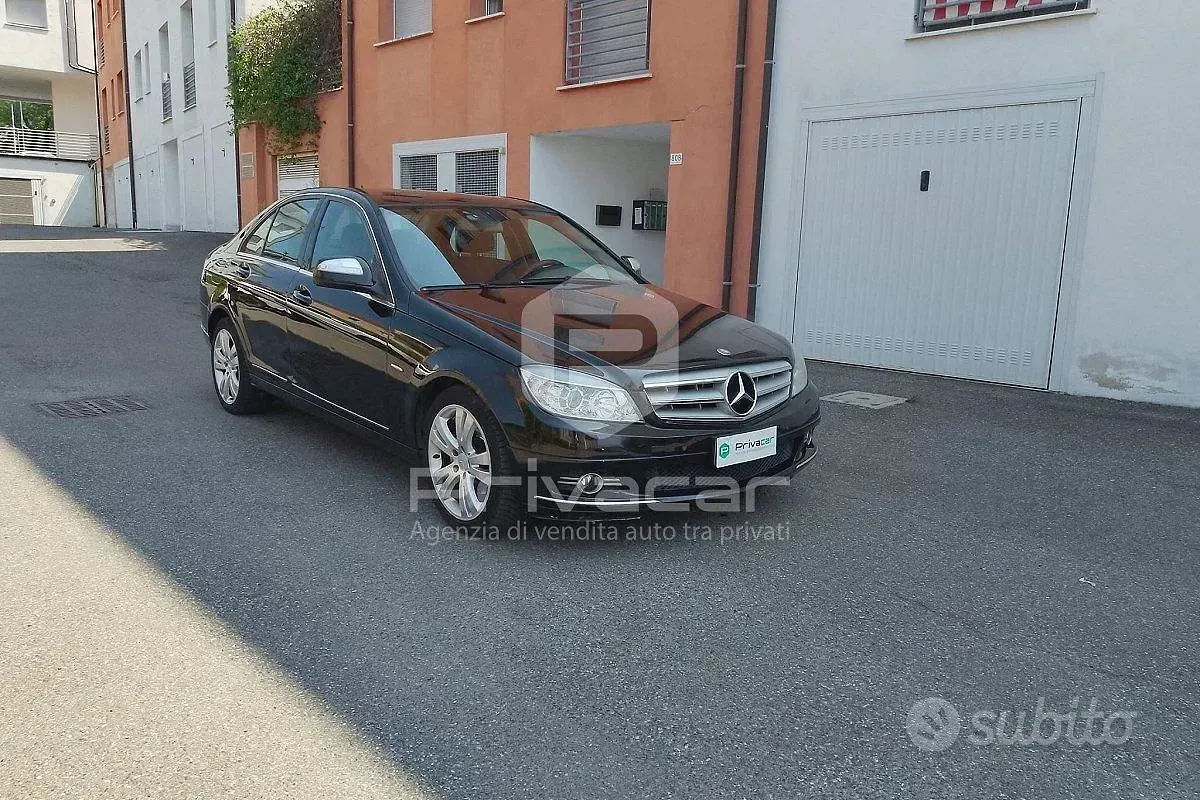 Usata Mercedes C220 Avantgarde 170 CV (125 kW) 2010 Nero Berlina