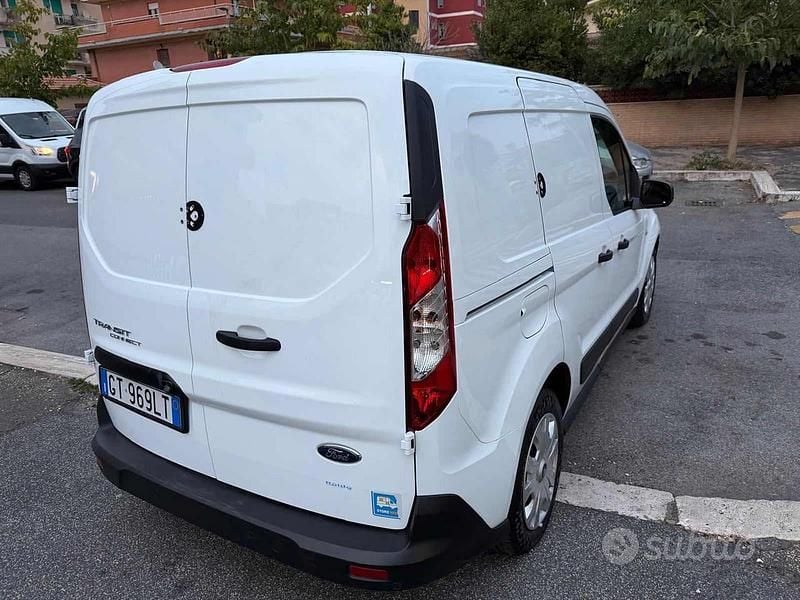 Begagnad Ford Transit Connect 101 HK (74 kW) 2024 Vit Minibuss