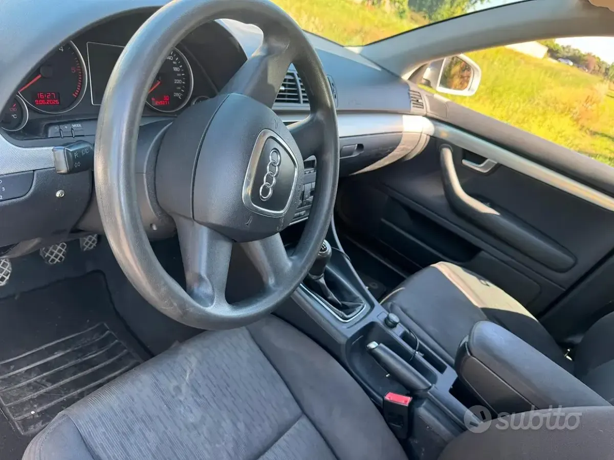 Usata Audi A4 Comfort 140 CV (102 kW) 2006 Grigio Station wagon