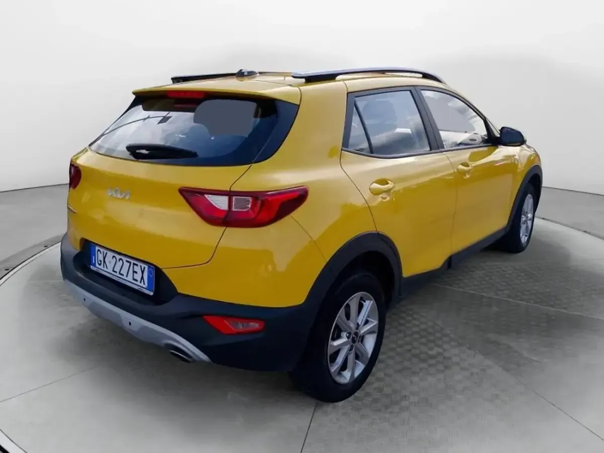 Usata Kia Stonic Urban 84 CV (61 kW) 2022 Giallo SUV