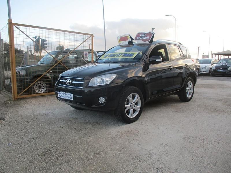 Nero Usata 2010 Toyota RAV4 Luxury SUV | 7900 € (Buon prezzo) - Immagine 1/4