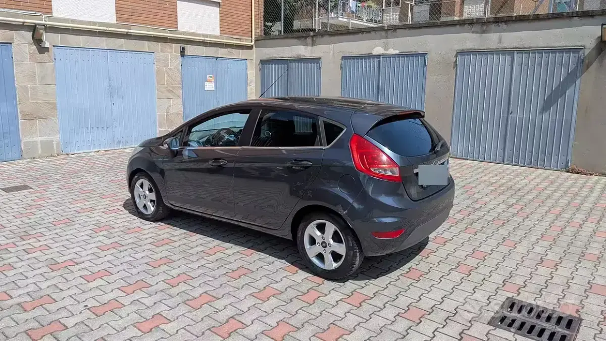 Usata Ford Fiesta Titanium 82 CV (60 kW) 2009 Nero Berlina