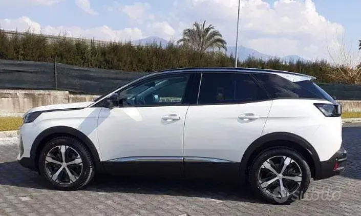 Usata Peugeot 3008 131 CV (96 kW) 2022 Bianco SUV