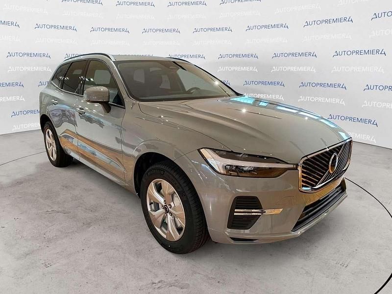 Nuova Volvo XC60 Core 250 CV (183 kW) 2025 Grigio SUV