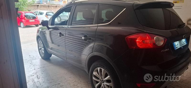 Usata Ford Kuga Titanium 140 CV (102 kW) 2012 Nero SUV