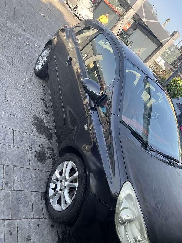 Usata Opel Corsa Sport 80 CV (58 kW) 2010 Nero Utilitaria