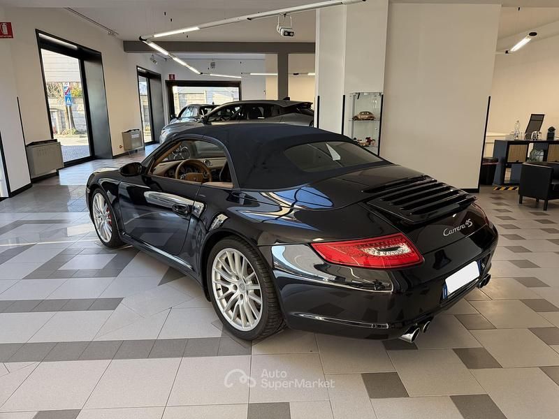 Usata Porsche 911 Carrera 4S 355 CV (261 kW) 2006 Nero Cabrio