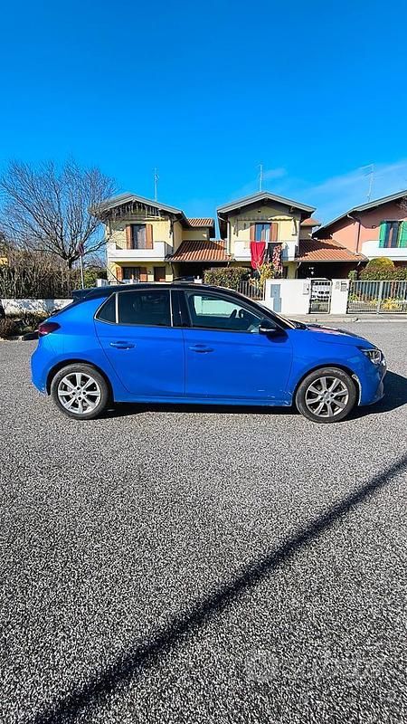 Usata Opel Corsa Edition 100 CV (73 kW) 2023 Blu Berlina