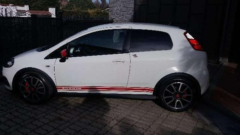Usata Abarth Grande Punto 155 CV (114 kW) 2009 Bianco Utilitaria