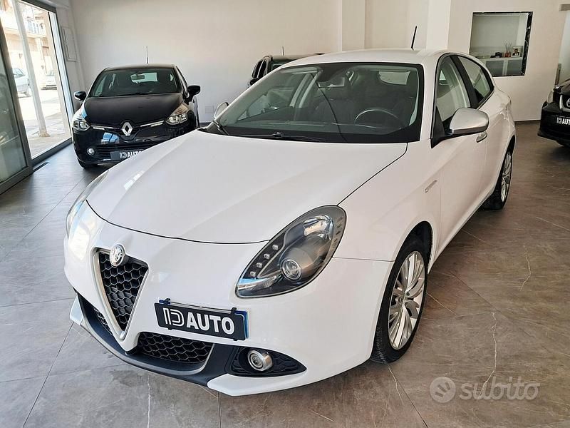 Usata Alfa Romeo Giulietta 120 CV (88 kW) 2016 Bianco Utilitaria