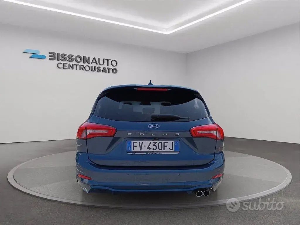 Usata Ford Focus ST-Line 120 CV (88 kW) 2019 Blu Station wagon