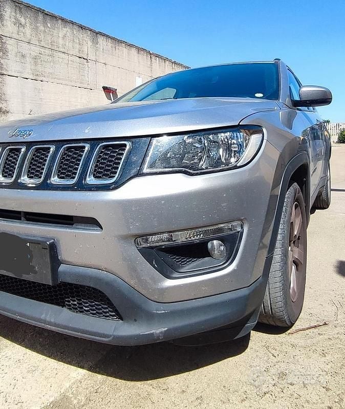 Usata Jeep Compass 120 CV (88 kW) 2019 Grigio SUV