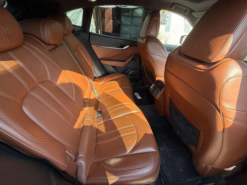 Usata Maserati Levante 275 CV (202 kW) 2017 Blu/azzurro SUV