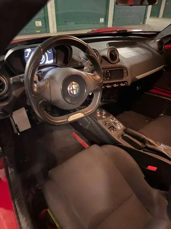 Usata Alfa Romeo 4C 241 CV (177 kW) 2014 Rosso Coupé