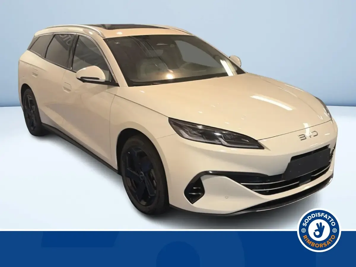Nuova BYD Seal Comfort 212 CV (155 kW) 2026 Beige metallizzato Station wagon
