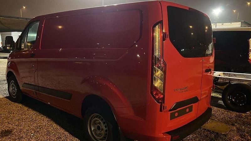 Usata Ford Transit Custom Trend 131 CV (96 kW) 2022 Rosso Furgone