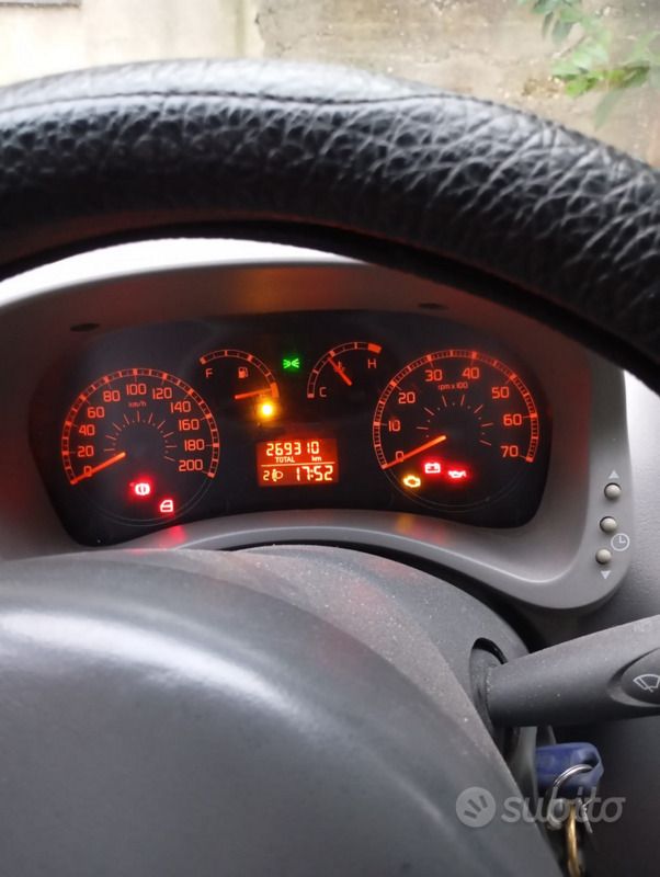 Nero Usata 2004 Fiat Panda Dynamic Utilitaria | 3500 € (Molto cara) - Immagine 1/2