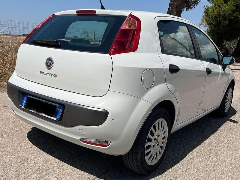 Brugt Fiat Punto 84 HK (61 kW) 2015 Hvid Sedan