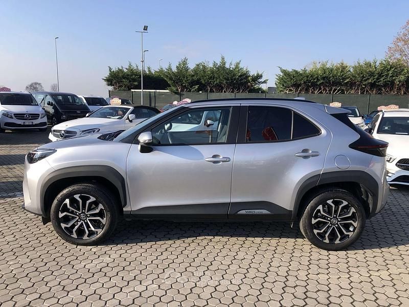 Usata Toyota Yaris Cross Trend 92 CV (67 kW) 2025 Argento SUV