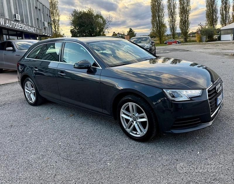 Usata Audi A4 Business 150 CV (110 kW) 2018 Grigio Station wagon