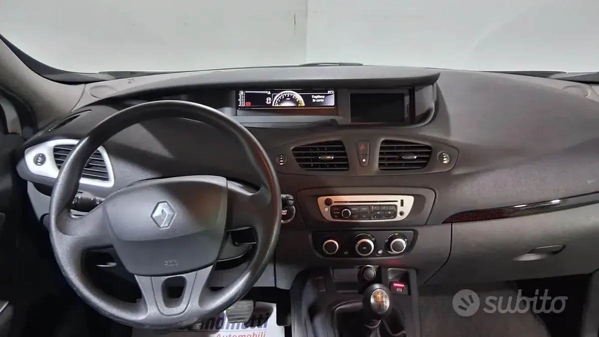 Usata Renault Scénic III XMOD 110 CV (80 kW) 2013 Bianco Monovolume
