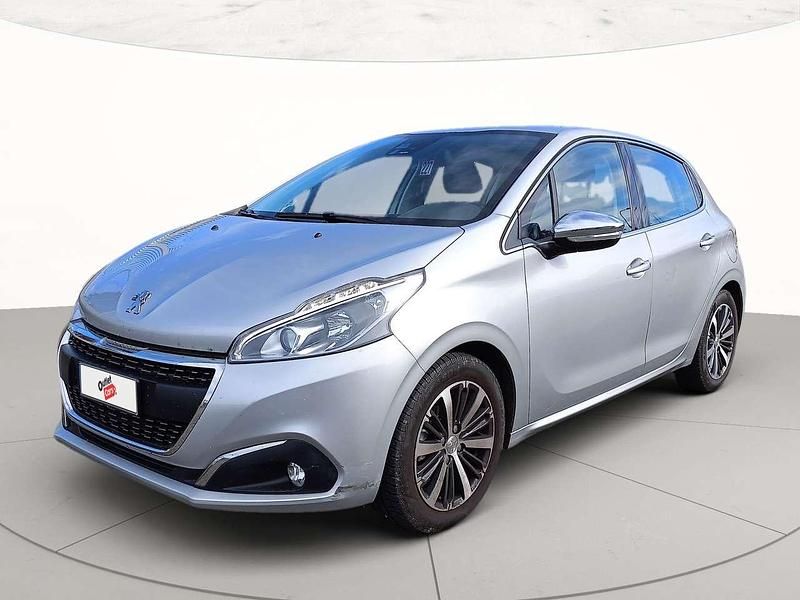 Grigio Usata 2017 Peugeot 208 Allure Due volumi | 9500 € (Buon prezzo) - Immagine 1/4