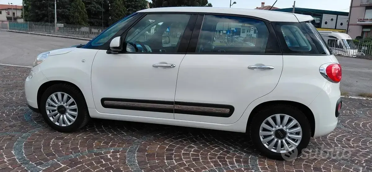 Usata Fiat 500L Lounge 84 CV (61 kW) 2015 Bianco Monovolume