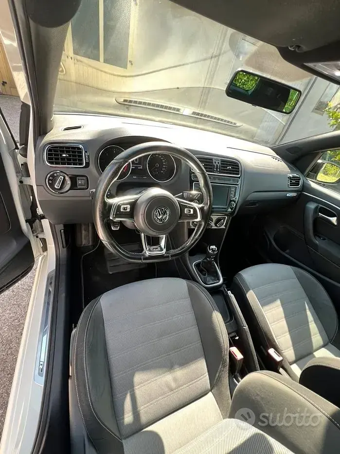 Usata VW Polo 85 CV (62 kW) 2015 Bianco Berlina