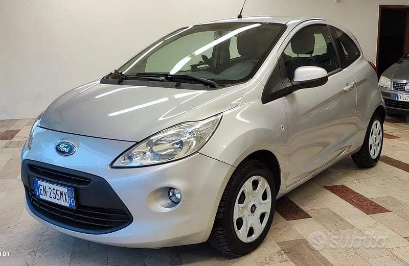 Usata Ford Ka Plus Titanium 69 CV (50 kW) 2013 Grigio Utilitaria