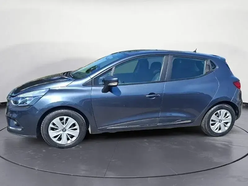 Usata Renault Clio 90 CV (66 kW) 2019 Grigio