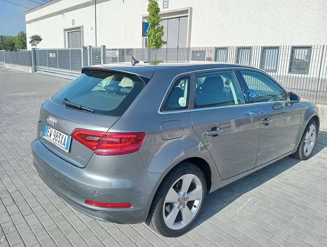 Usata Audi A3 Ambition 110 CV (80 kW) 2014 Grigio Berlina