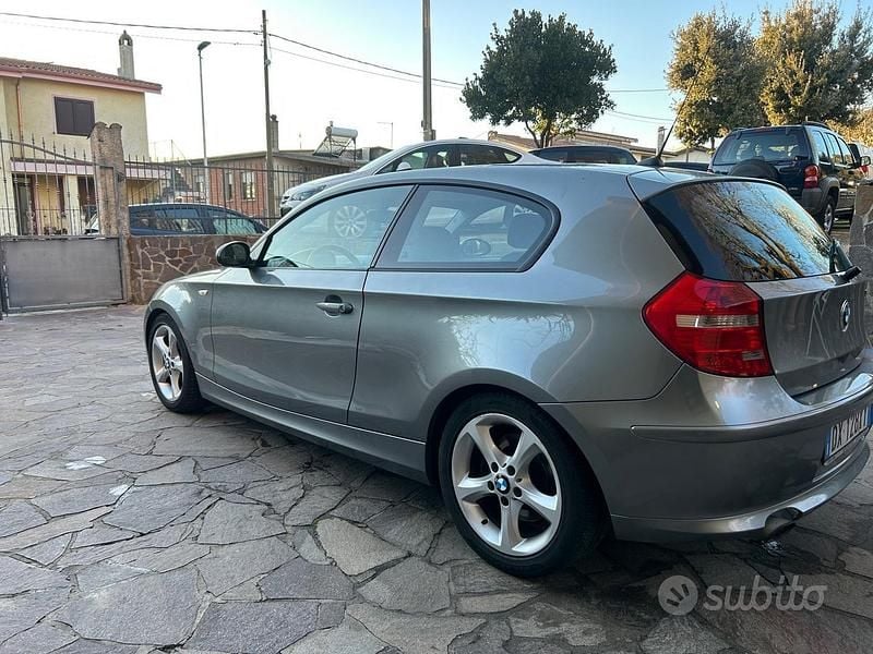 Usata BMW 120 177 CV (130 kW) 2009 Grigio Utilitaria