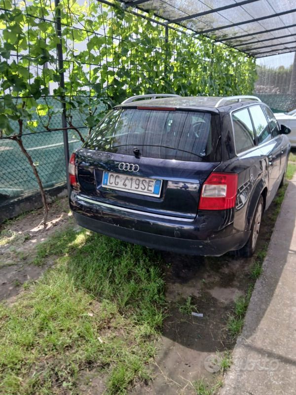 Blu Usata 2003 Audi A4 Station wagon | 700 € (Super prezzo) - Immagine 1/2