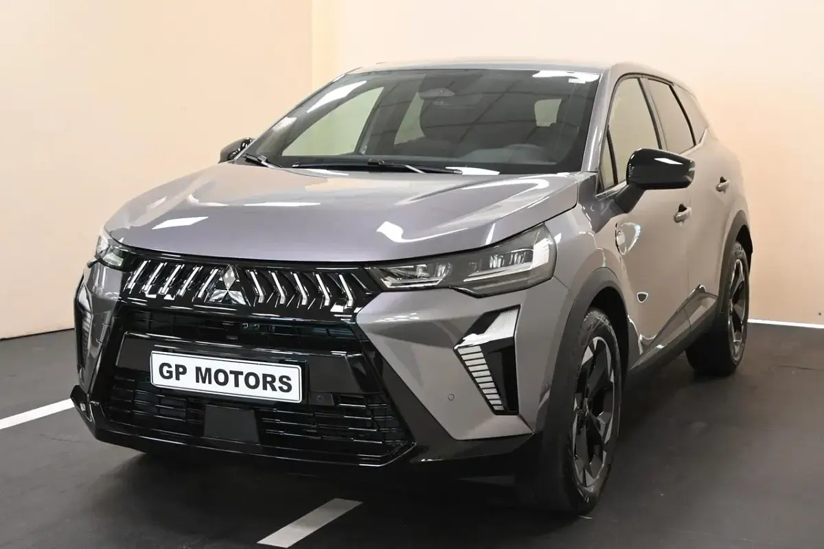 Nuova Mitsubishi Grandis Intense 141 CV (103 kW) 2026 Grigio SUV