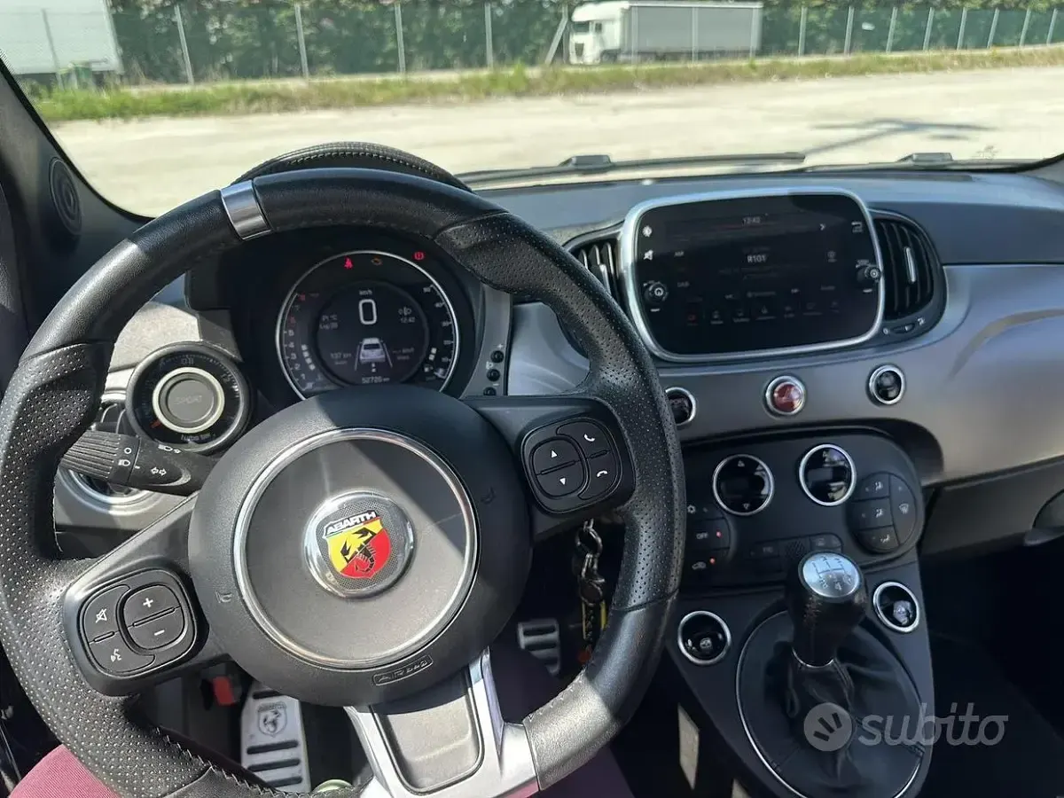 Usata Abarth 595 Pista 160 CV (117 kW) 2018 Blu Berlina