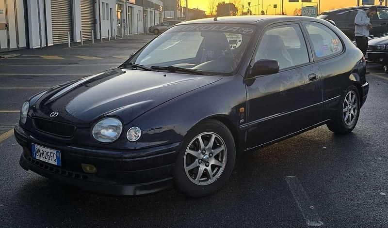 Usata Toyota Corolla 110 CV (80 kW) 2000