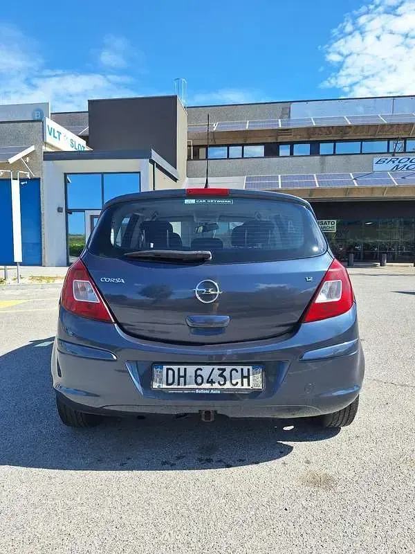 Usata Opel Corsa Sport 109 CV (80 kW) 1996 Utilitaria
