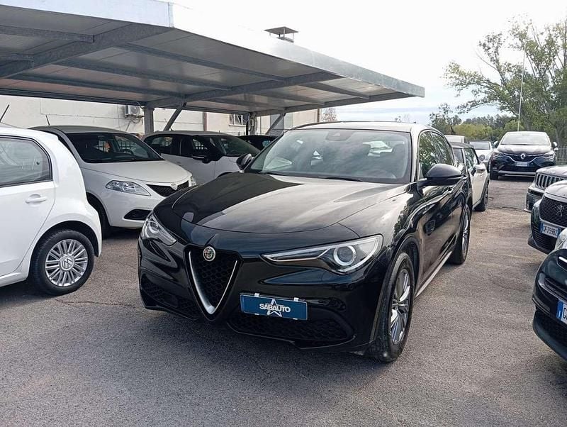 Nero Usata 2021 Alfa Romeo Stelvio Business SUV | 26.900 € (Buon prezzo) - Immagine 1/4