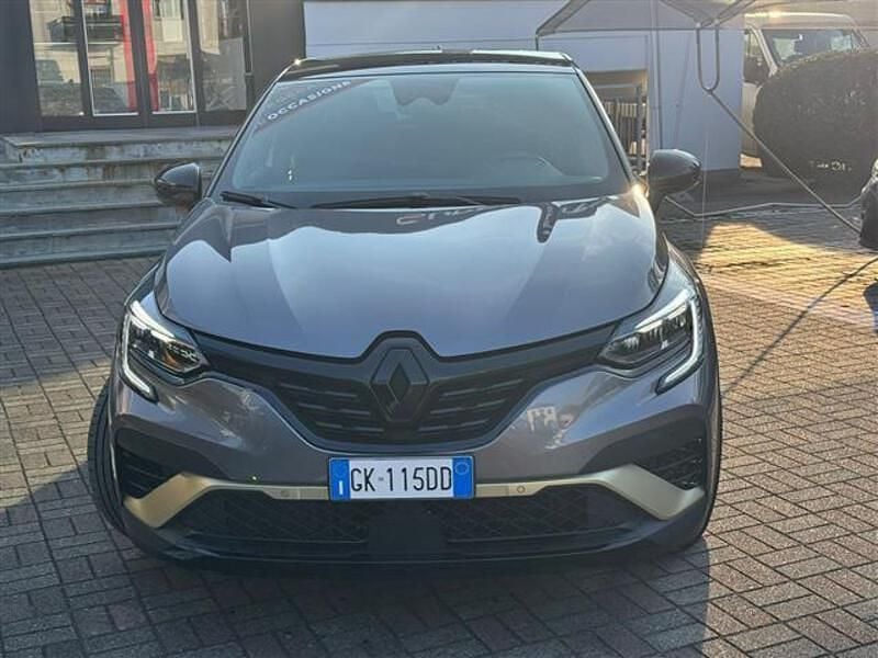 Usata Renault Captur Engineered 145 CV (106 kW) 2022 Grigio scuro SUV