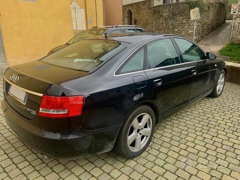 Usata Audi A6 240 CV (176 kW) 2005 Blu Berlina