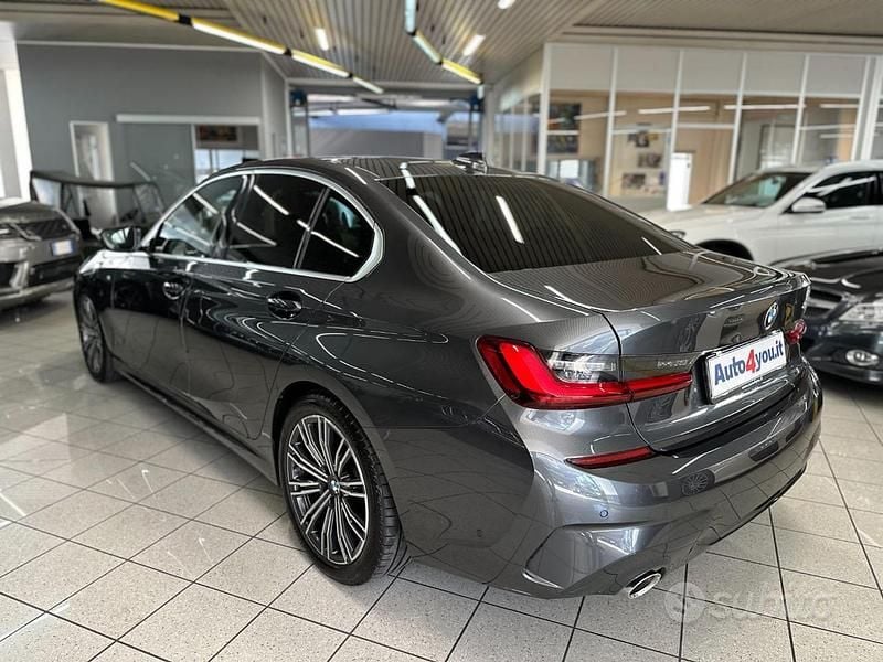 Usata BMW 320 M Sport 190 CV (139 kW) 2022 Grigio graphite Berlina