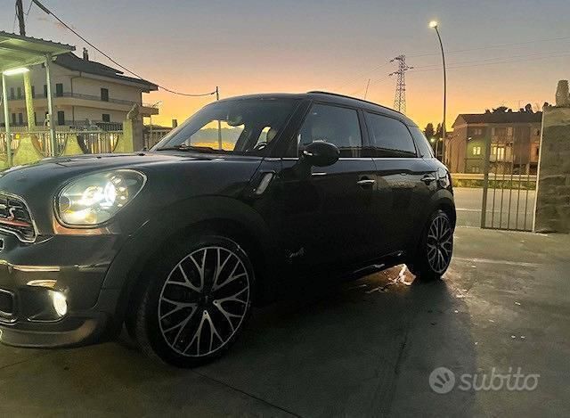 Usata 2015 Mini Countryman SUV | 14.300 € (Cara) - Immagine 1/4