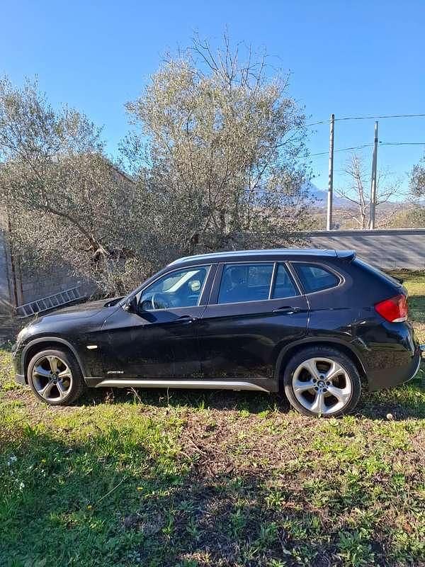 Usata BMW X1 143 CV (105 kW) 2010 Nero SUV