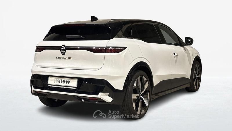 Begagnad Renault Megane E-Tech Techno 161 kW (220 HK) 2022 Vit Sedan