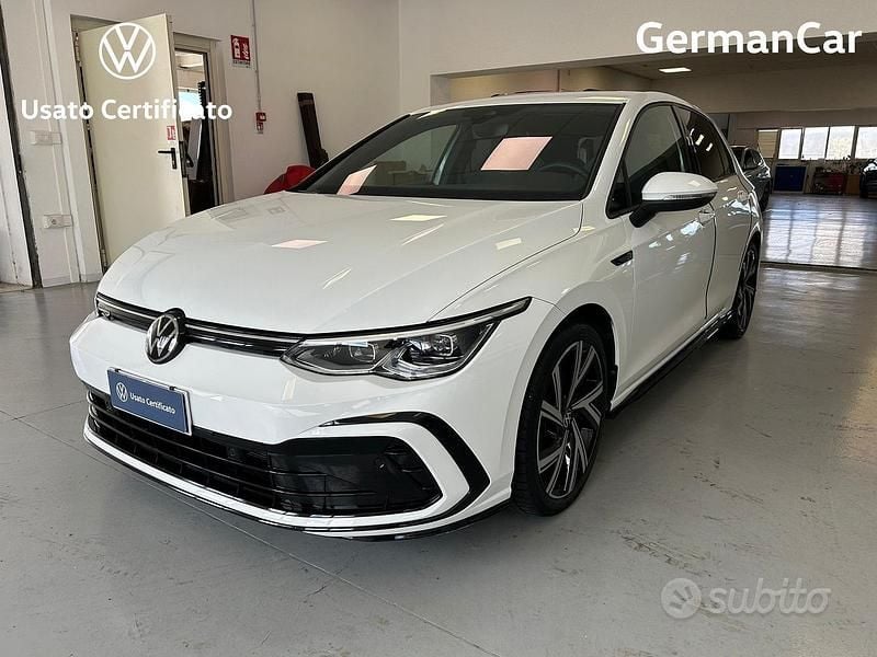 Usata VW Golf VIII R-line 150 CV (110 kW) 2023 Bianco Berlina