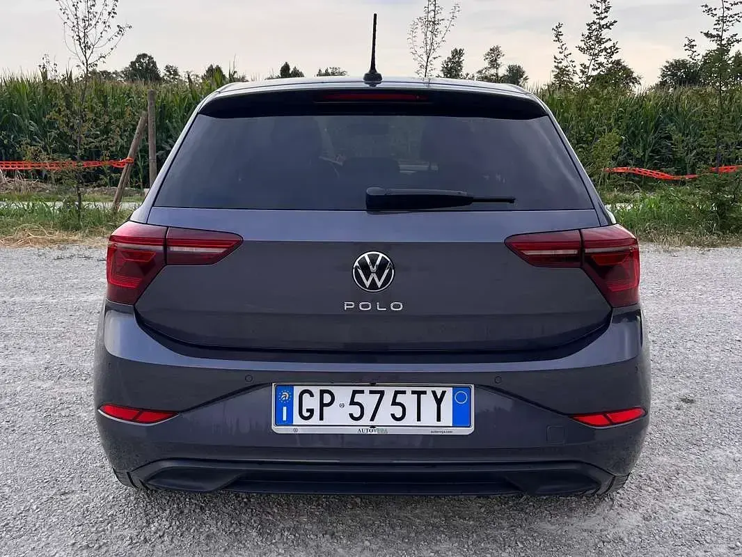 Usata VW Polo Style 110 CV (80 kW) 2023 Grigio Utilitaria