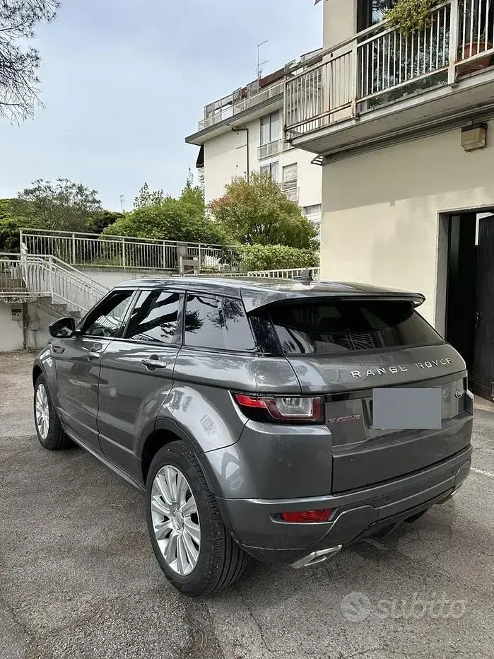 Usata Land Rover Range Rover evoque 150 CV (110 kW) 2016 Grigio SUV