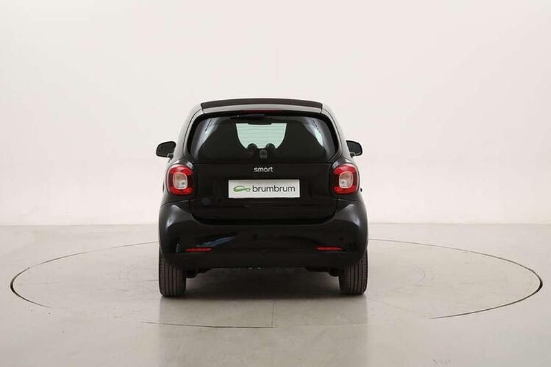 Usata Smart ForTwo Coupé Passion 41 kW (56 CV) 2022 Nero Utilitaria